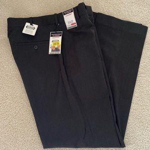 NWT Roundtree & Yorke Travel Smart Pants 33x32